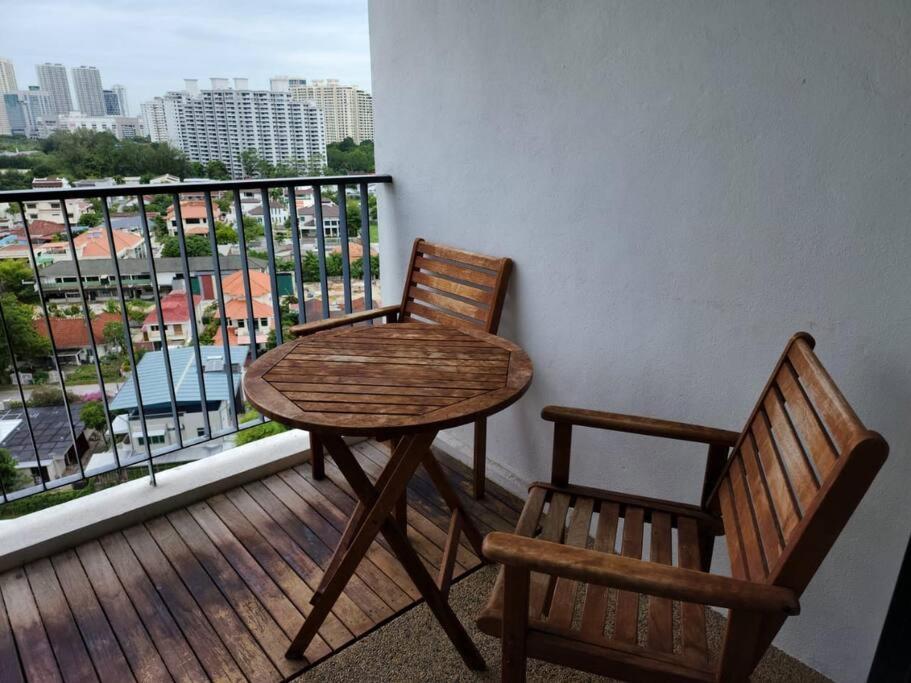 Deluxe Seaview Suite Twin Bed By The Only Bnb Tanjung Tokong エクステリア 写真